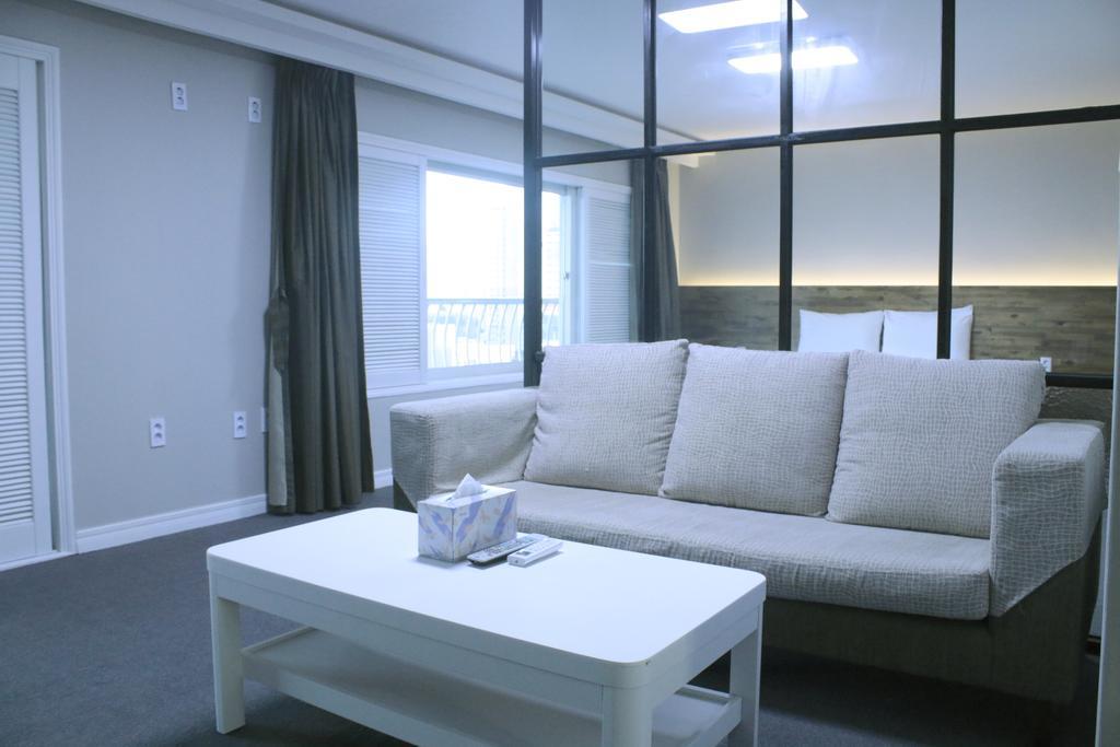 Hotel Ocean View Ilsan Ni Exteriér fotografie
